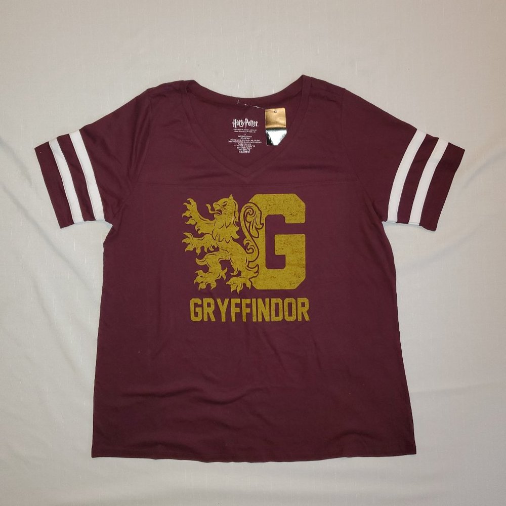 Harry Potter Gryffindor Torrid Burgundy T Shirt Women's Size 0 NWT